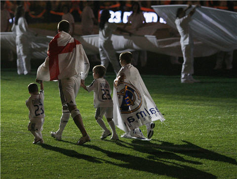  斯图加特保级压力山大，换帅如换刀终取首胜